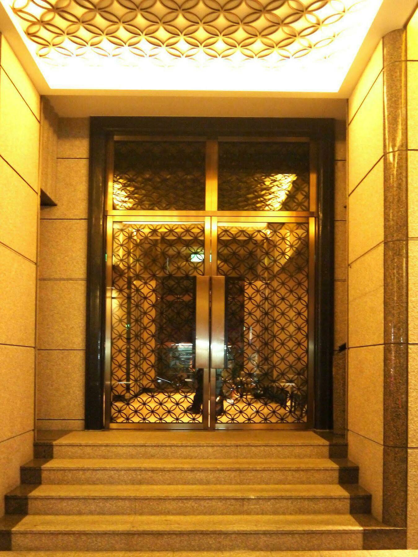 晶城青年旅館 4F Tajpej Buitenkant foto